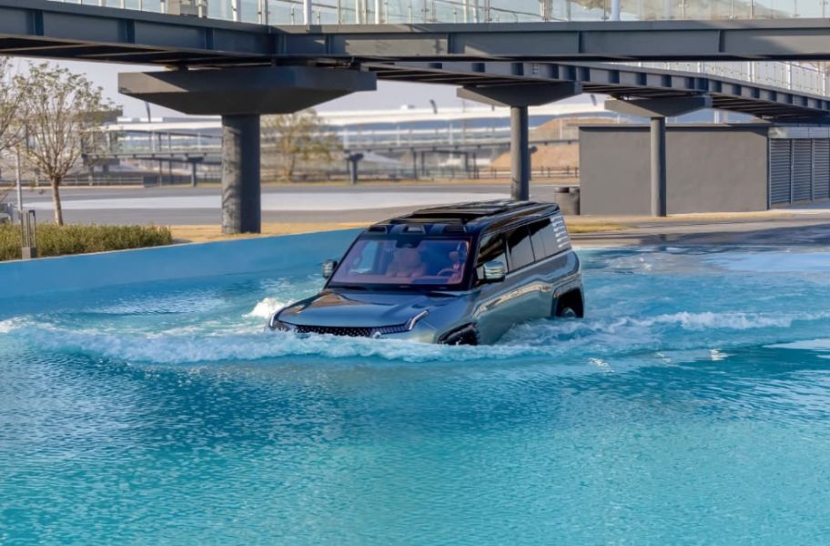 Byd opens new all terrain testing circuit in china features a wading pool dune climbing facility 1 7 km racetrack 2
