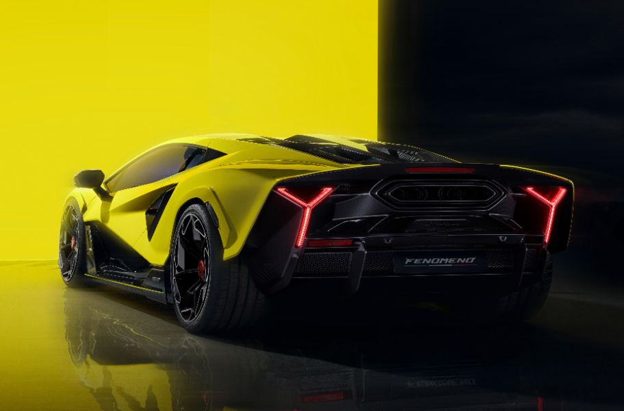 Lamborghini Fenomeno Breaks Cover at Monterey only 29 to be produced 1