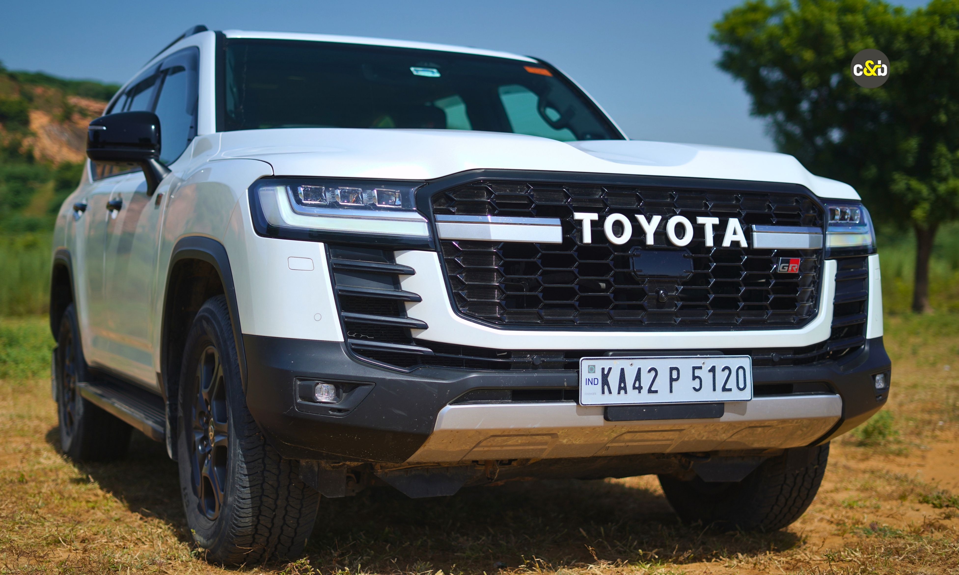 2025 Toyota Land Cruiser 300 Gr Sport M17
