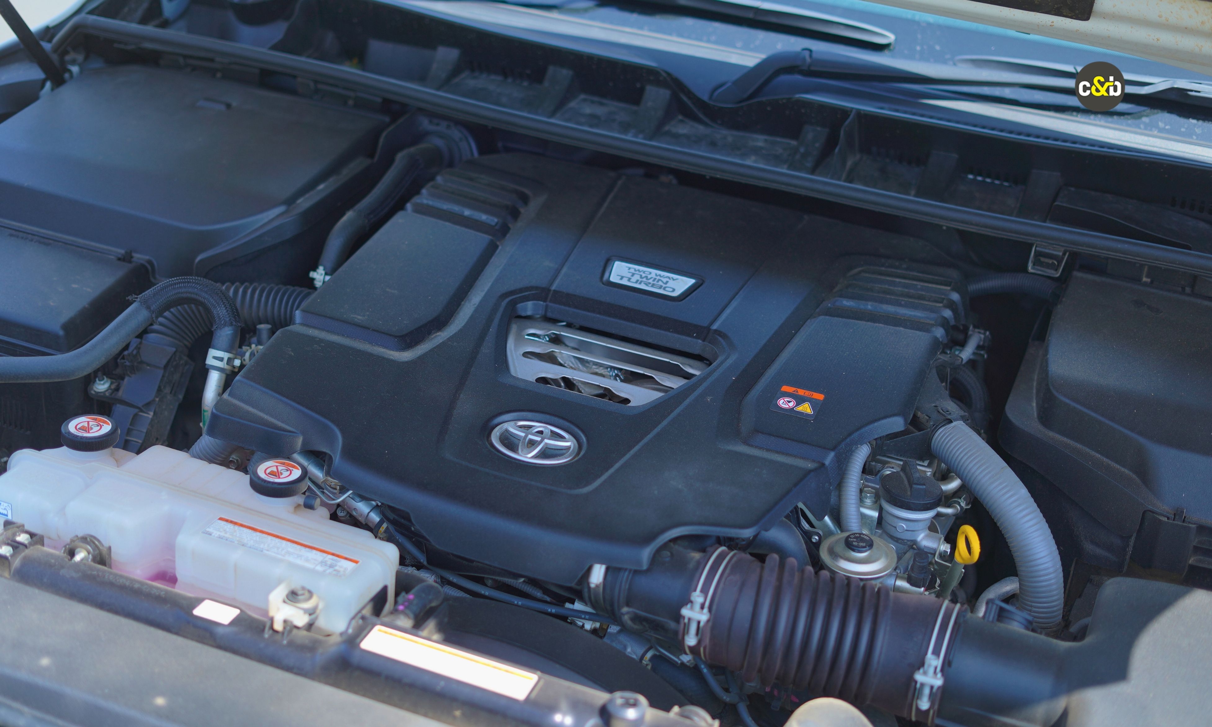 2025 Toyota Land Cruiser 300 Gr Sport M18