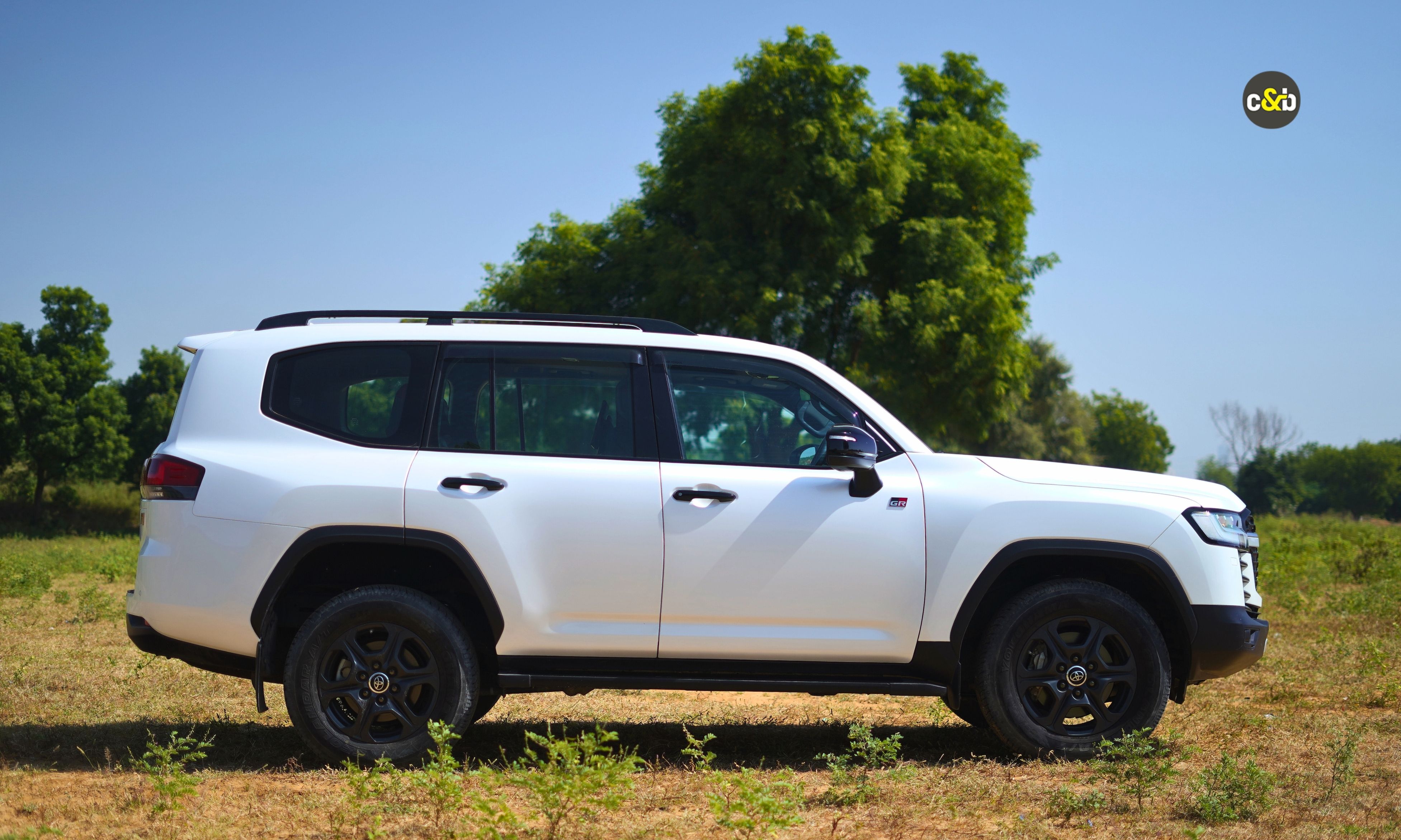 2025 Toyota Land Cruiser 300 Gr Sport M4